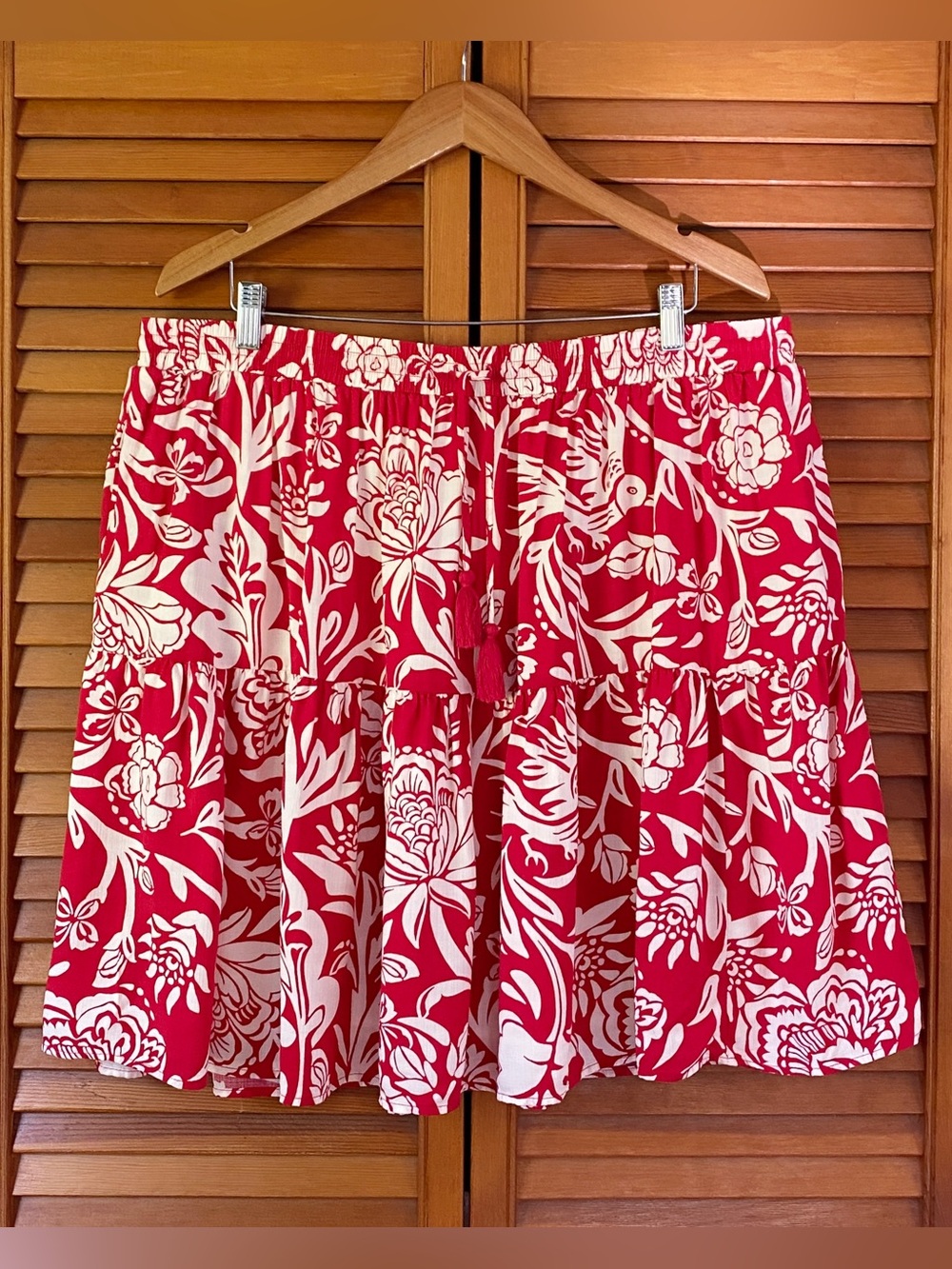 Knox Rose Skirt Women's Size XXL 2XL Red White Bird Floral Sprint Tiered Full